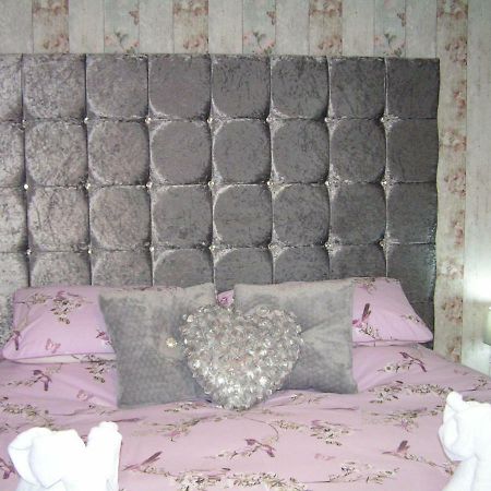 Devon Guest House Blackpool Exterior photo
